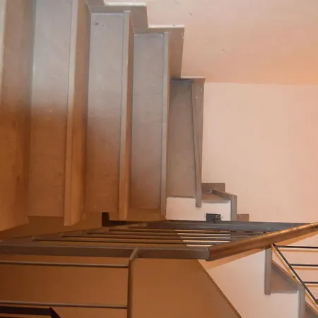 Apartment Auf Der Ersten Etage *