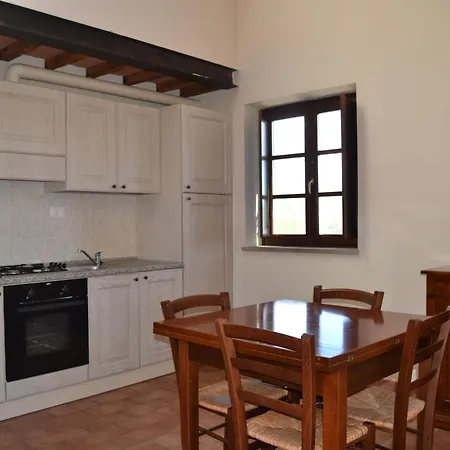 Apartment Auf Der Ersten Etage *